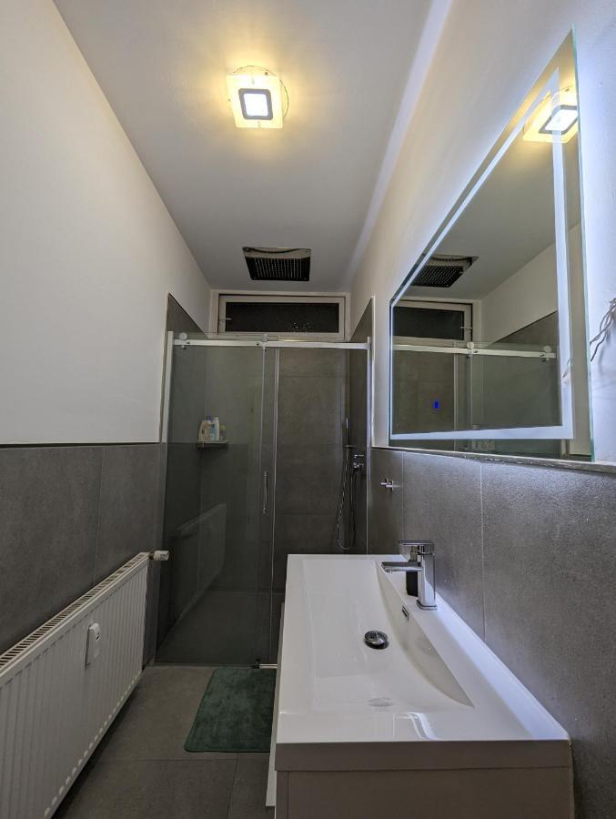 Gemuetliche Zimmer Im Herzen Der Stadt Em-Apartments Deutschland Bielefeld Ngoại thất bức ảnh